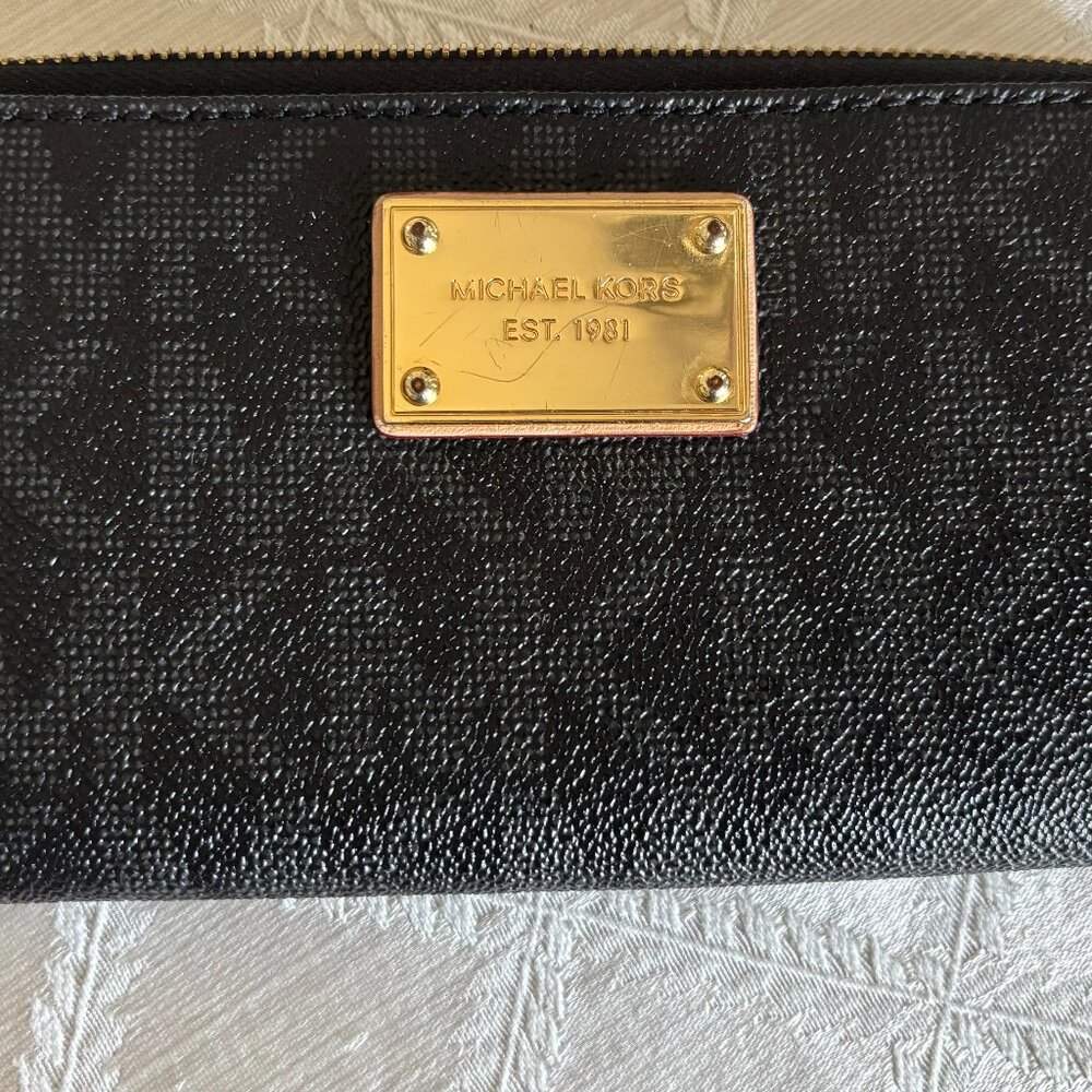 Michael Kors Wallet-credit card holder